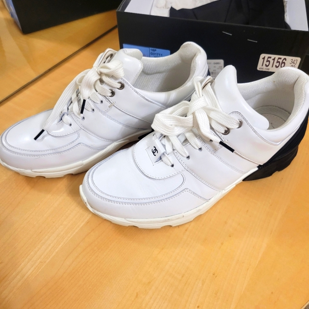 Chanel Sneakers White/Black